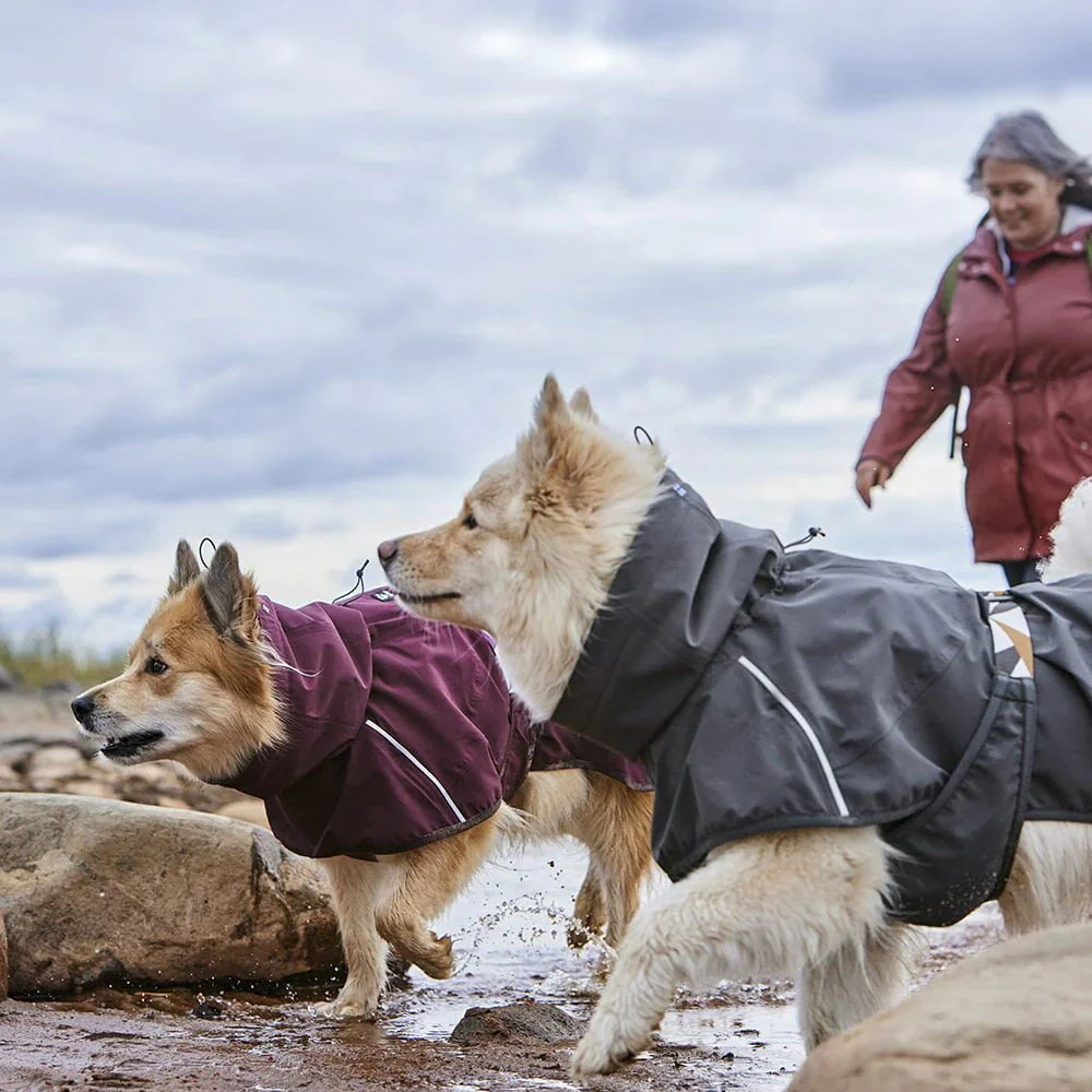 Hurtta Rainwear Mudventure Coat ECO Blackberry - Image 4